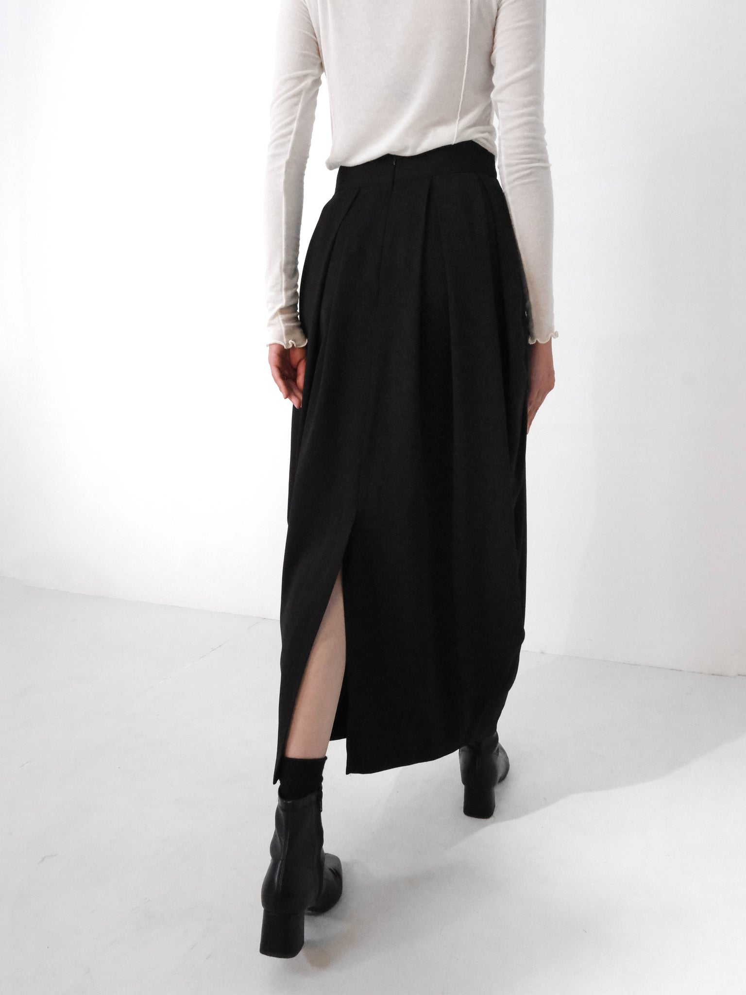 (2 COLORS) BORU SKIRT